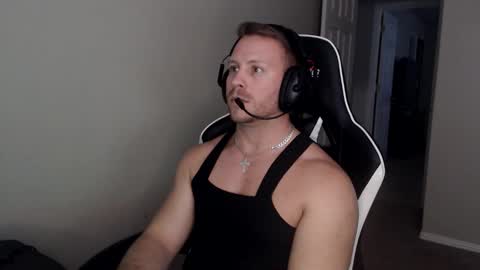 Snapshot of player2pawns chatting on 12-14-25, 10:36 Player online show from 12-14-25, 10:36