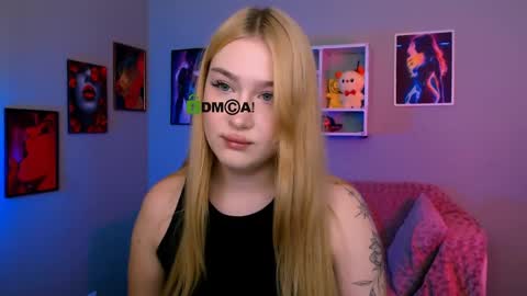 Sophie online show from 05-16-26, 07:12