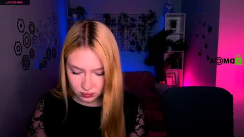 Sophie online show from 06-07-26, 07:28