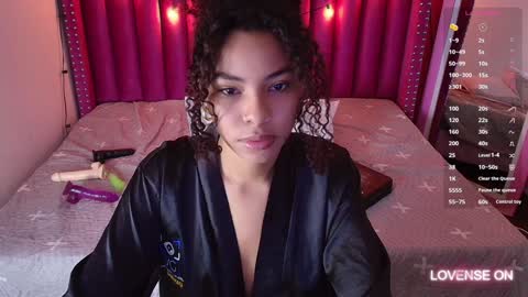 Snapshot of playfuljust_18 chatting on 01-30-25, 12:59 SAMARA online show from 01-30-25, 12:59