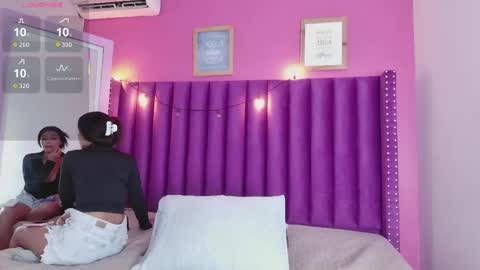 Snapshot of playfuljust_18 chatting on 10-18-25, 01:23 SAMARA online show from 10-18-25, 01:23