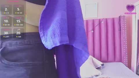 Snapshot of playfuljust_18 chatting on 12-01-25, 12:32 SAMARA online show from 12-01-25, 12:32