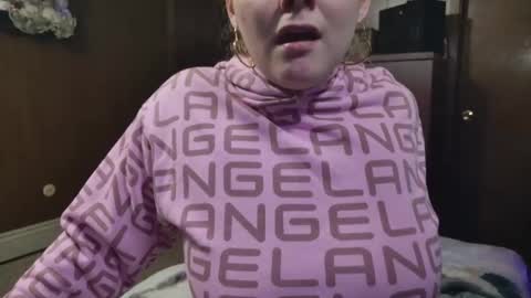 Snapshot of playfulpixxxie chatting on 12-29-24, 06:05 Playfulpixiee online show from 12-29-24, 06:05