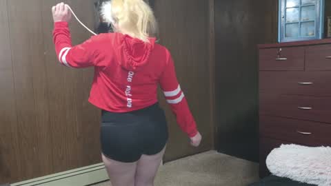 Snapshot of playfulpixxxie chatting on 01-21-25, 03:43 Playfulpixiee online show from 01-21-25, 03:43