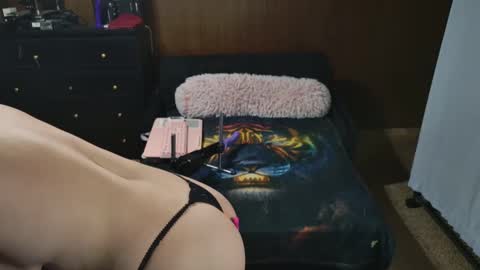 Snapshot of playfulpixxxie chatting on 10-13-25, 03:23 Playfulpixiee online show from 10-13-25, 03:23
