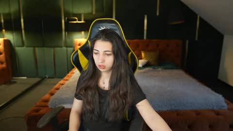 Snapshot of playhard054 chatting on 05-01-26, 10:09 Lana online show from 05-01-26, 10:09