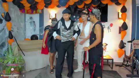 Snapshot of playhardsex chatting on 10-31-25, 11:28 online show from 10-31-25, 11:28