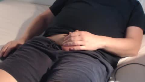 Snapshot of playuall chatting on 01-05-25, 08:31 Steve online show from 01-05-25, 08:31