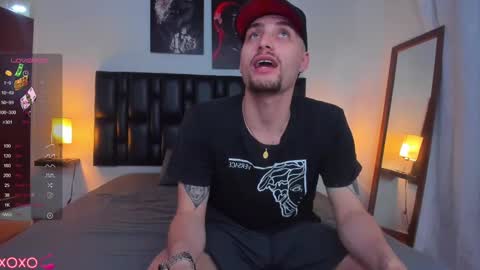 Snapshot of pleasure_vibes023 chatting on 12-09-24, 09:48 JUAN AND JULI online show from 12-09-24, 09:48