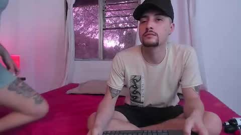 Snapshot of pleasure_vibes023 chatting on 02-22-25, 08:53 JUAN AND JULI online show from 02-22-25, 08:53