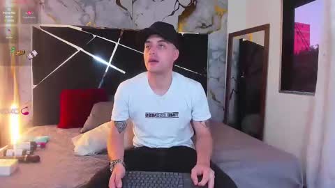 Snapshot of pleasure_vibes023 chatting on 03-10-25, 08:56 JUAN AND JULI online show from 03-10-25, 08:56