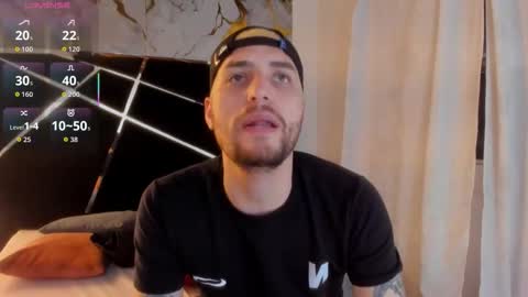 Snapshot of pleasure_vibes023 chatting on 09-26-25, 09:41 JUAN AND JULI online show from 09-26-25, 09:41