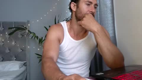 Snapshot of pleasurea chatting on 11-23-25, 02:17 pleasure online show from 11-23-25, 02:17