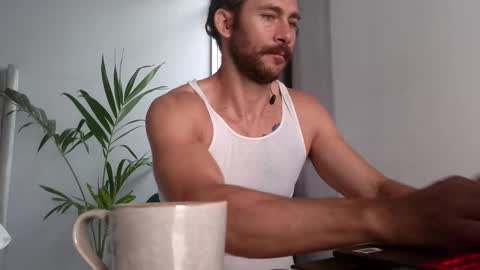 Snapshot of pleasurea chatting on 11-29-25, 01:14 pleasure online show from 11-29-25, 01:14