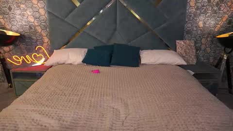 Ira brunette and Vika blonde online show from 10-25-25, 01:07