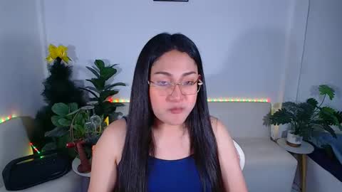 Snapshot of ploysaithailand chatting on 12-15-25, 07:56 Ploysai online show from 12-15-25, 07:56