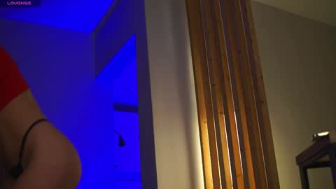 Ari online show from 10-16-25, 04:46