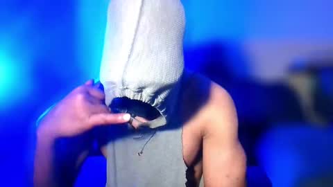 Snapshot of plush73 chatting on 09-09-25, 02:11 StraightPlush online show from 09-09-25, 02:11