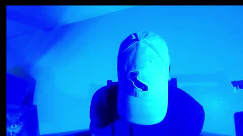 Snapshot of plush73 chatting on 02-26-26, 06:23 StraightPlush online show from 02-26-26, 06:23