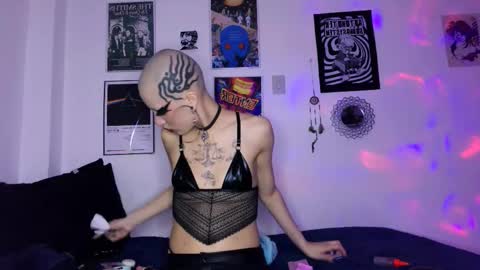    online show from 11-27-25, 02:13