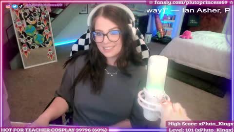 Pluto Princess online show from 09-19-25, 06:15