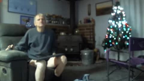 Snapshot of pmo6567 chatting on 12-14-25, 05:35 pmo6567 online show from 12-14-25, 05:35