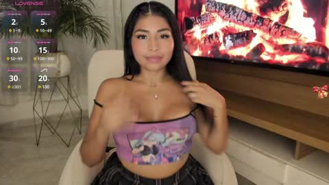 Snapshot of pocahontas_cute chatting on 01-23-25, 02:33 Nicole online show from 01-23-25, 02:33