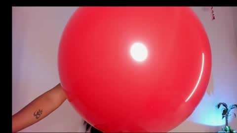 Snapshot of pocahontas_sensual chatting on 02-21-25, 10:37 Jasmine online show from 02-21-25, 10:37