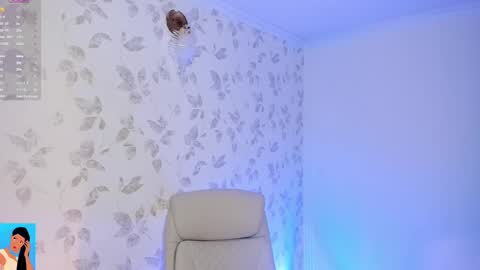 im vane Model Independet online show from 03-12-25, 10:50