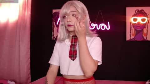 Snapshot of poison__luna chatting on 11-06-25, 05:03 Luna online show from 11-06-25, 05:03