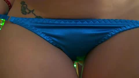 poison_milf_ online show from 04-25-26, 03:53