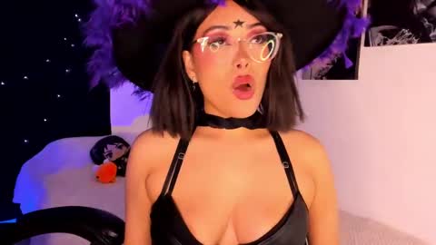 Willow                      Hours 12pm to 630pm Colombian time FRIDAY AND SUNDAY FREE DAYS online show from 01-26-25, 05:23