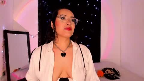 Willow                      Hours 12pm to 630pm Colombian time FRIDAY AND SUNDAY FREE DAYS online show from 01-27-25, 08:28