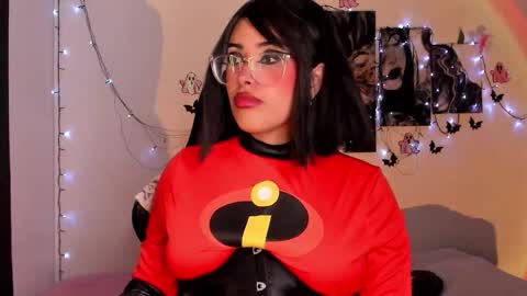 Willow                      Hours 12pm to 630pm Colombian time FRIDAY AND SUNDAY FREE DAYS online show from 10-30-25, 05:35