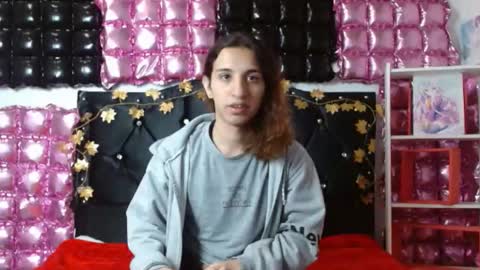 Snapshot of poisondost_hot chatting on 02-23-25, 03:51 Aleja online show from 02-23-25, 03:51