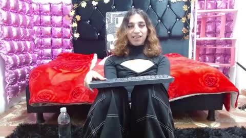 Snapshot of poisondost_hot chatting on 02-25-25, 11:55 Aleja online show from 02-25-25, 11:55