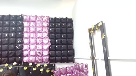 Snapshot of poisondost_hot chatting on 09-24-25, 12:08 Aleja online show from 09-24-25, 12:08