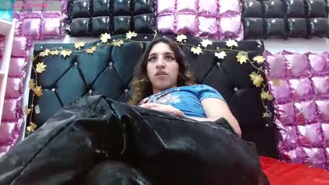 Snapshot of poisondost_hot chatting on 10-22-25, 02:39 Aleja online show from 10-22-25, 02:39