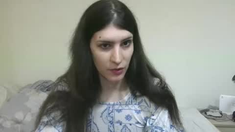 Poison Ivy  online show from 05-15-26, 07:43
