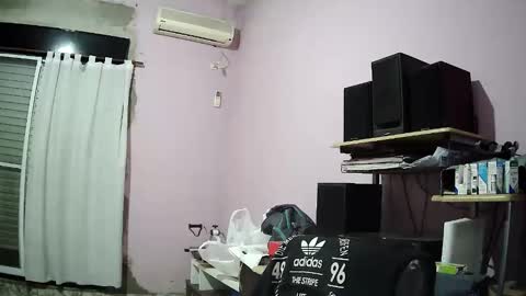 Snapshot of pol22010 chatting on 05-13-26, 10:49 Polako online show from 05-13-26, 10:49