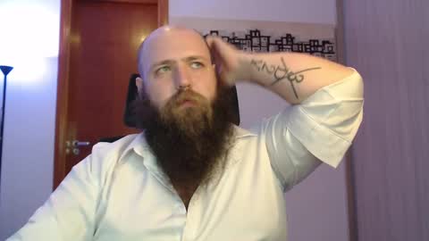 Bear online show from 02-25-25, 05:19