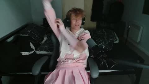 Snapshot of polarny05 chatting on 12-12-24, 07:59 Polarny online show from 12-12-24, 07:59