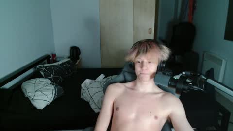 Snapshot of polarny05 chatting on 12-21-24, 12:31 Polarny online show from 12-21-24, 12:31