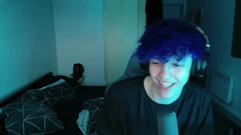 Snapshot of polarny05 chatting on 12-28-24, 03:37 Polarny online show from 12-28-24, 03:37