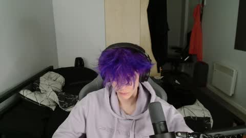 Snapshot of polarny05 chatting on 01-20-25, 06:43 Polarny online show from 01-20-25, 06:43