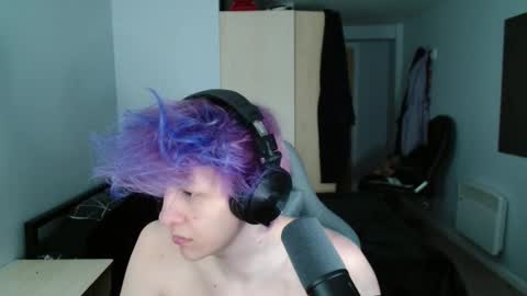 Snapshot of polarny05 chatting on 02-19-25, 06:54 Polarny online show from 02-19-25, 06:54