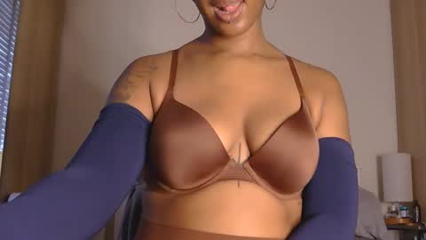 Snapshot of poleheathen chatting on 11-11-25, 11:32 Heathen online show from 11-11-25, 11:32