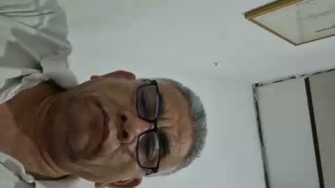 poli online show from 10-20-25, 03:07