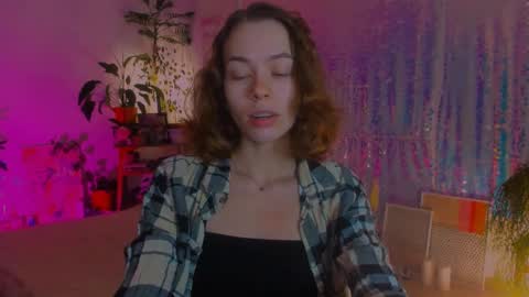 Snapshot of poli__ chatting on 12-12-24, 09:15 Martha online show from 12-12-24, 09:15