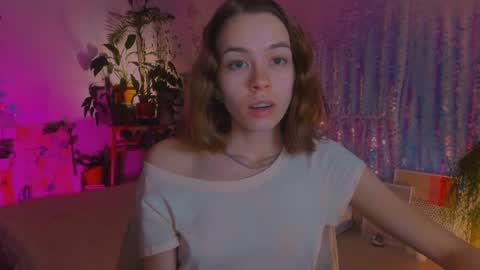 Snapshot of poli__ chatting on 12-16-24, 09:09 Martha online show from 12-16-24, 09:09